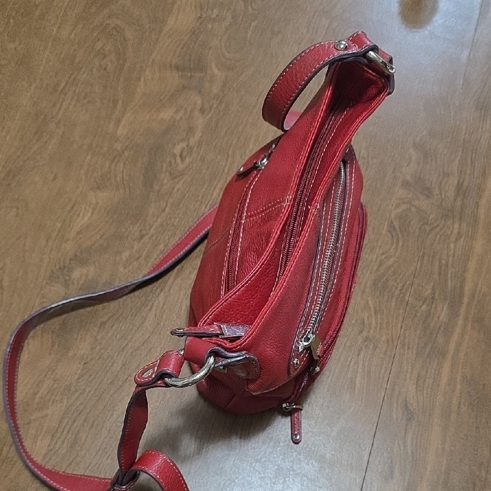 Tignanello Chic Red Leather Crossbody Bag‎ Lightweight Casual Small Bag - Picture 3 of 16